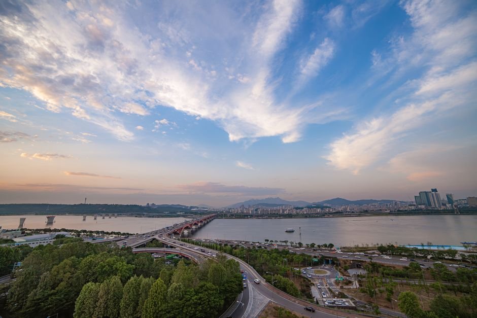 Seoul to Close Its Han River Drone Series With a 2,000-Drone Marvel Spectacle